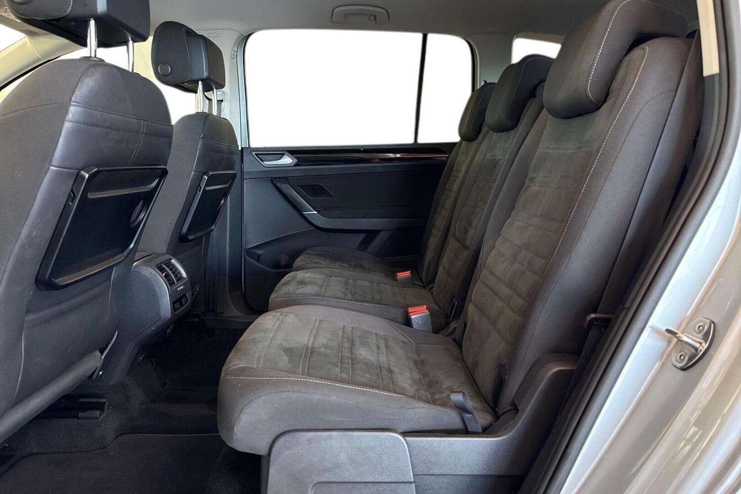 Volkswagen Touran vaihtoauto