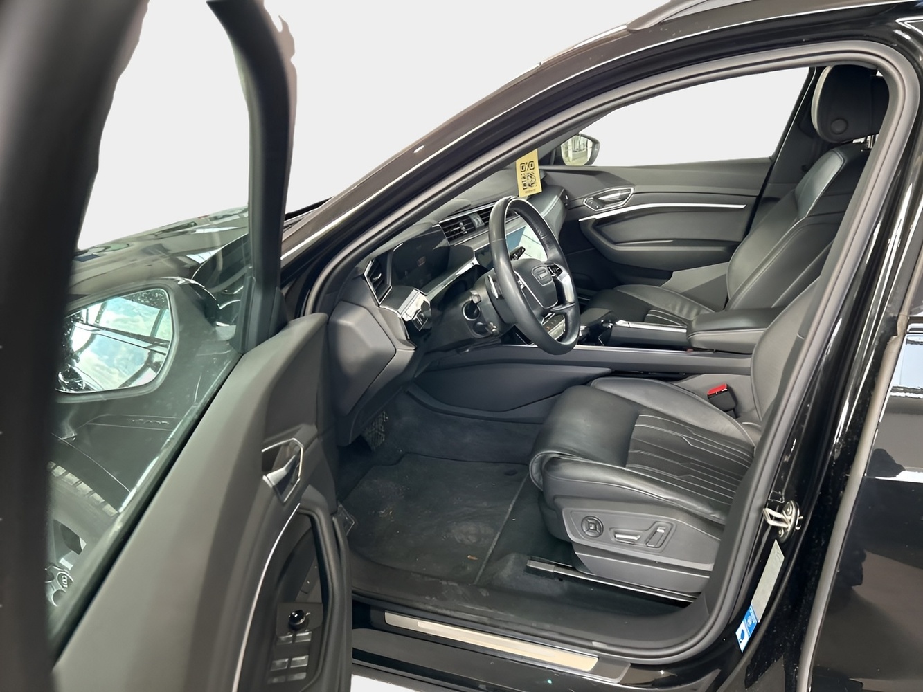 Audi Q8 e-tron vaihtoauto