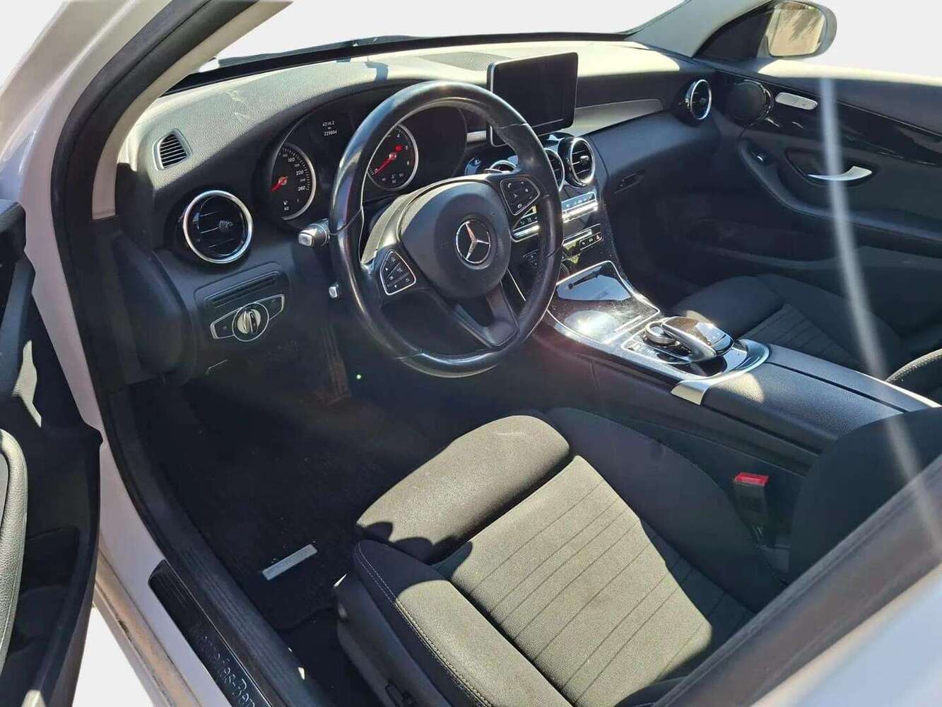 Mercedes-Benz C vaihtoauto