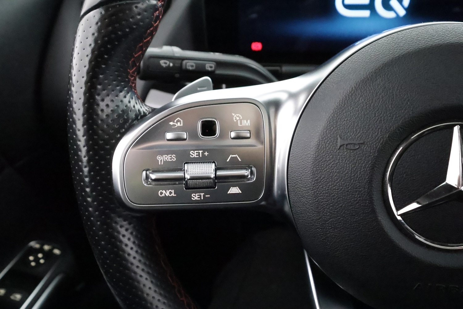 Mercedes-Benz EQA vaihtoauto