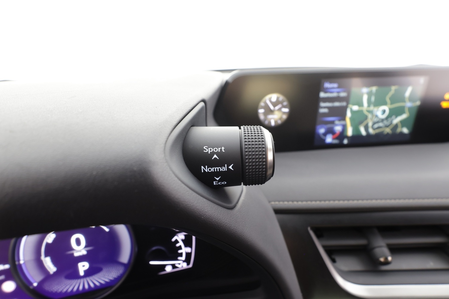 Lexus UX vaihtoauto