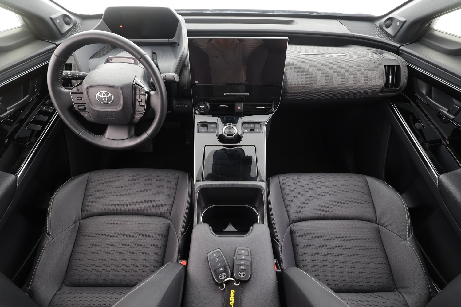 Toyota bZ4X vaihtoauto