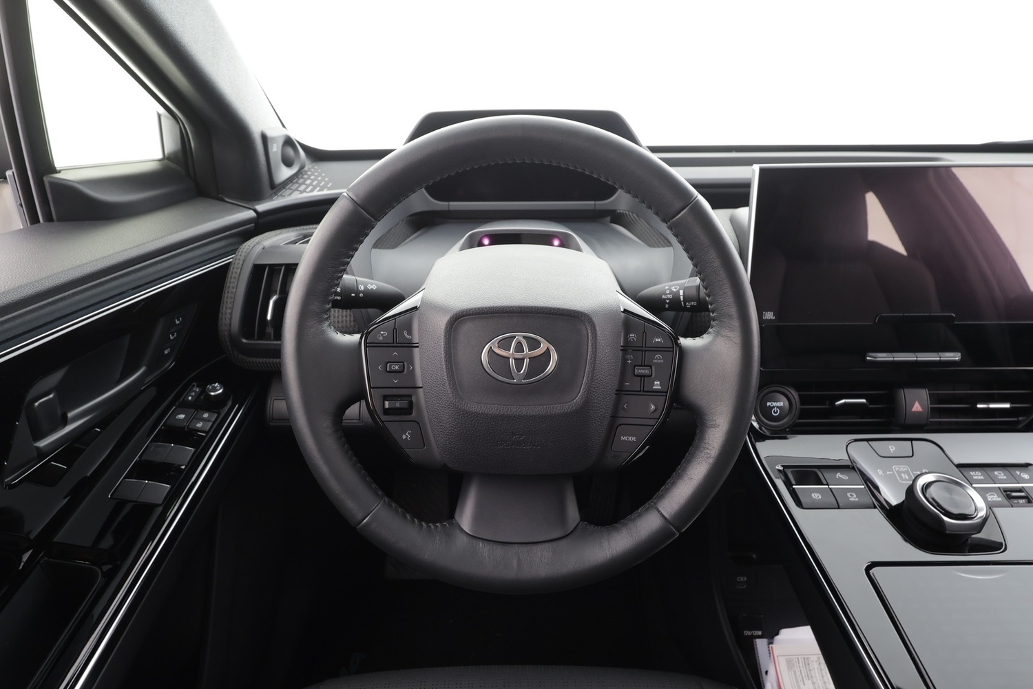 Toyota bZ4X vaihtoauto