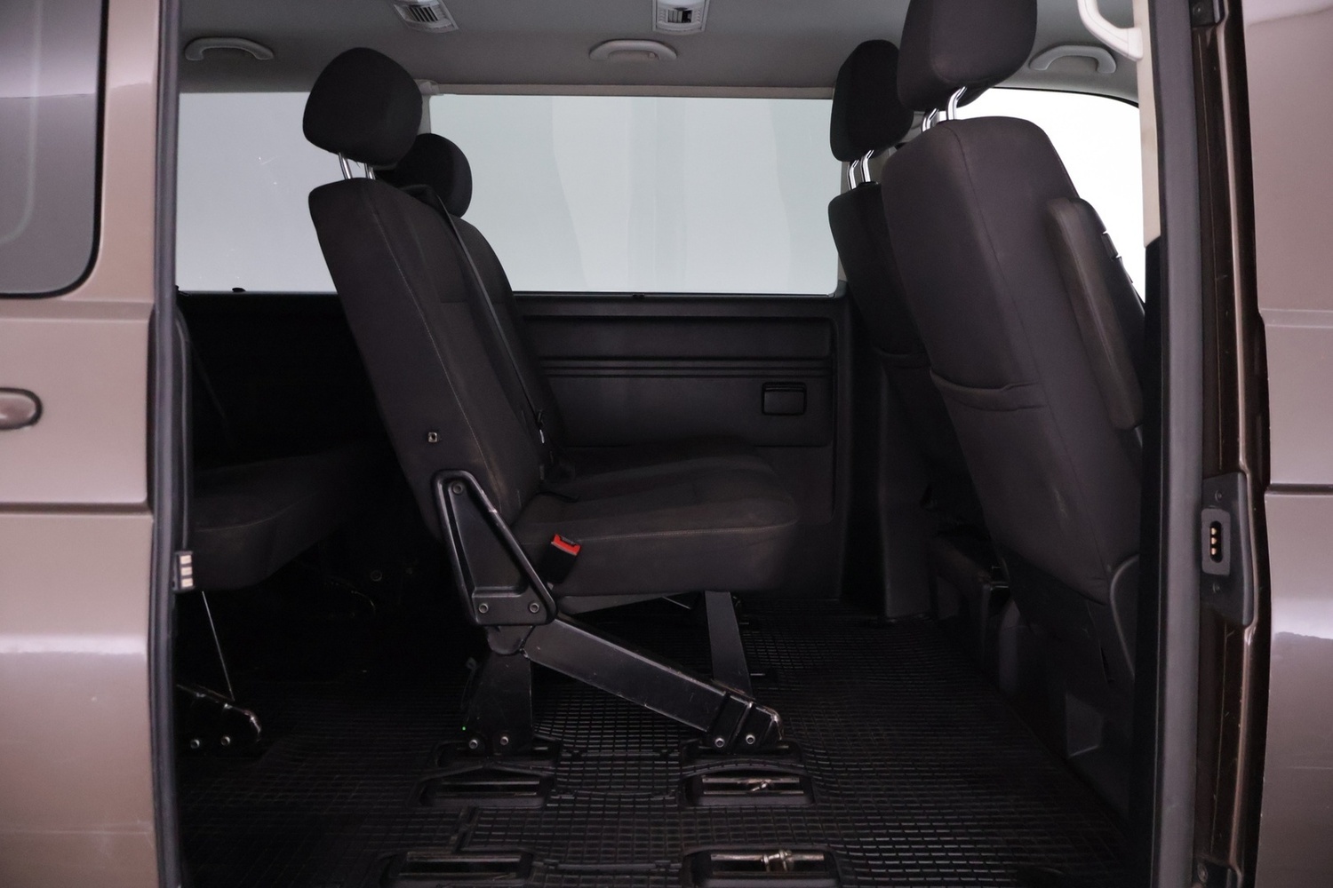 Volkswagen Caravelle vaihtoauto