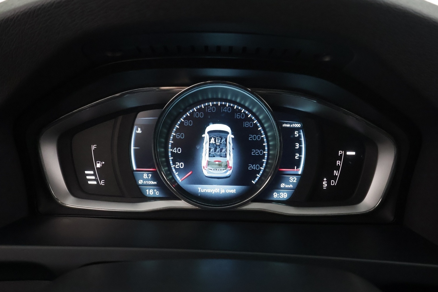 Volvo V60 vaihtoauto
