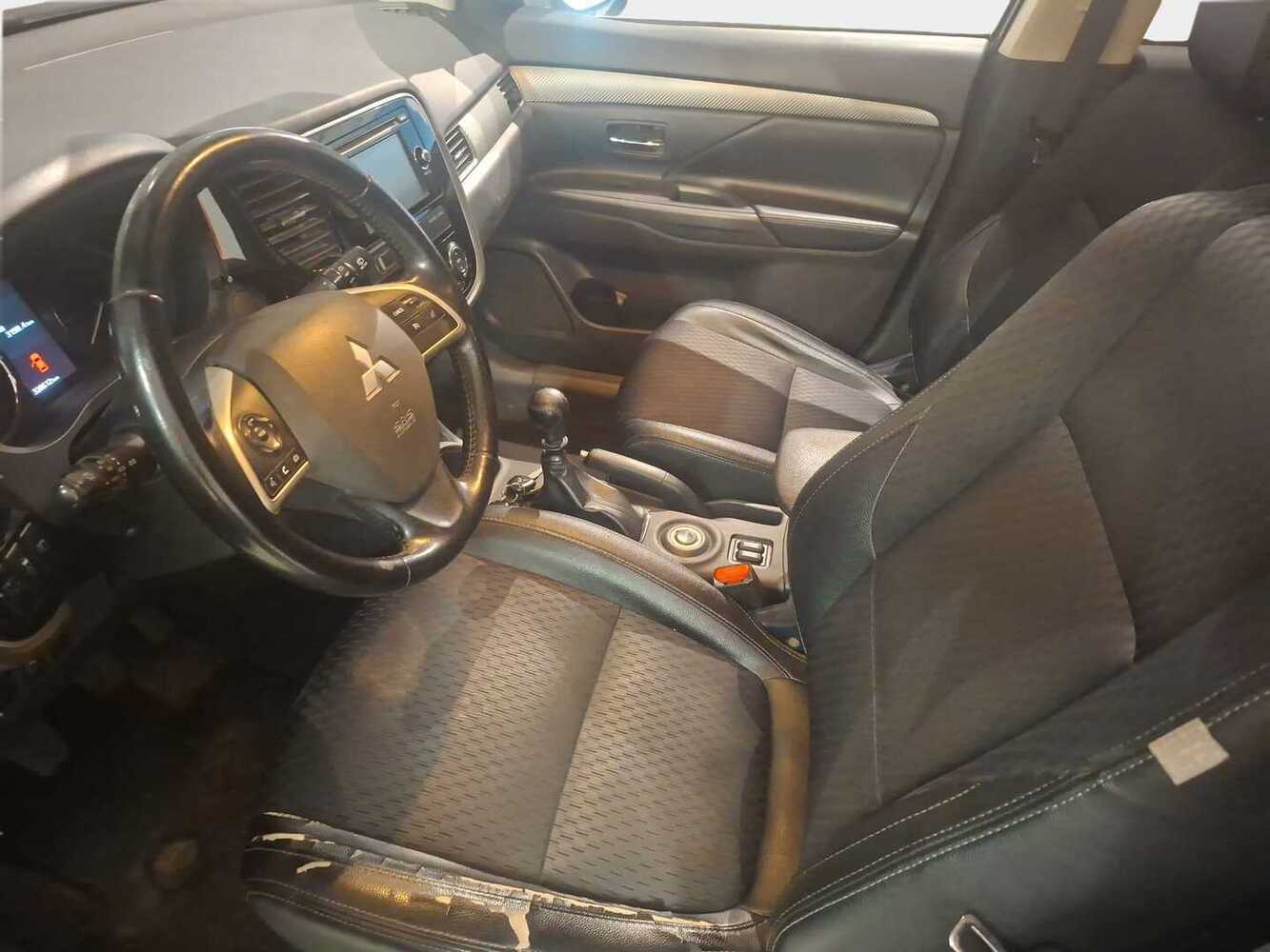 Mitsubishi Outlander vaihtoauto