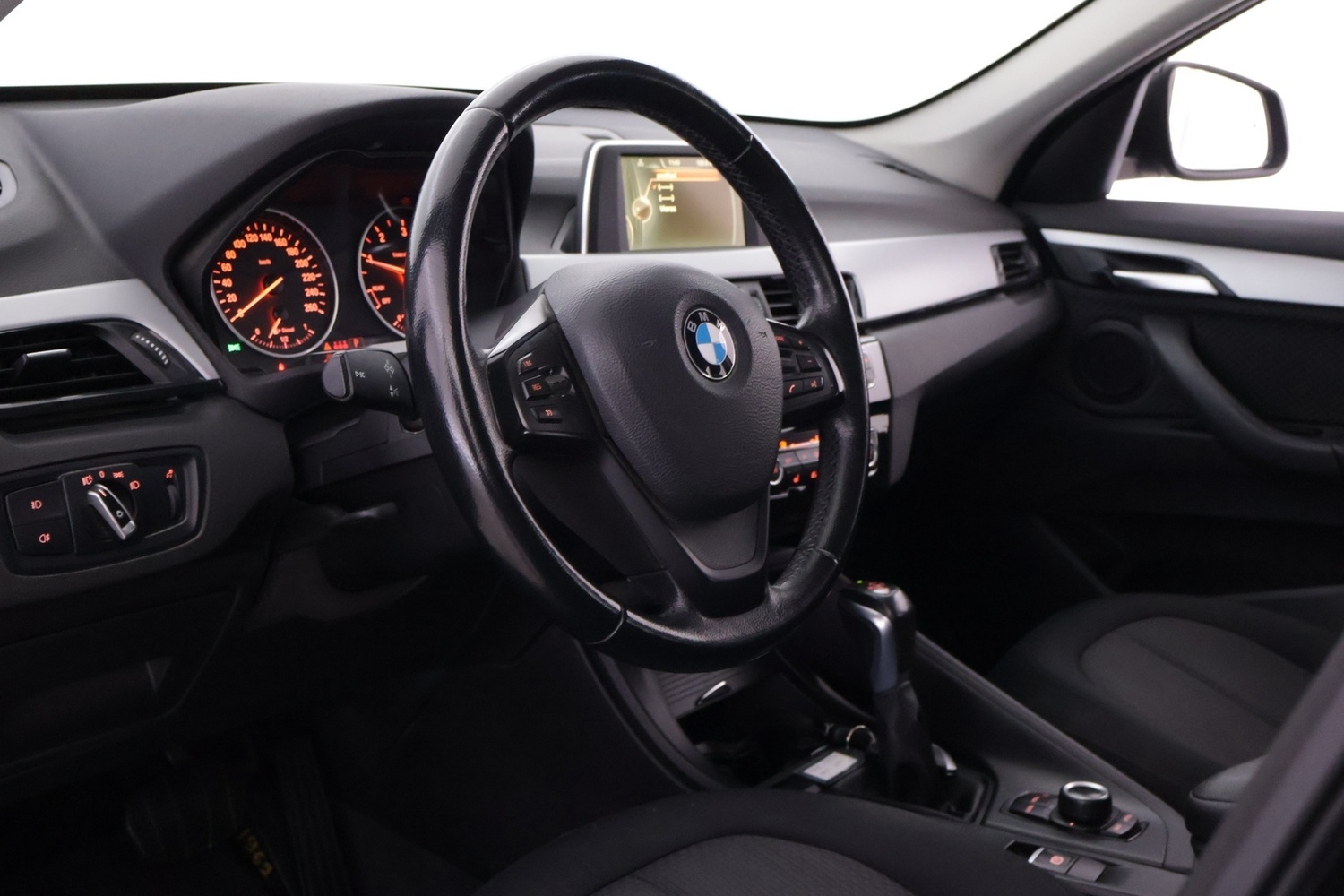 BMW X1 vaihtoauto