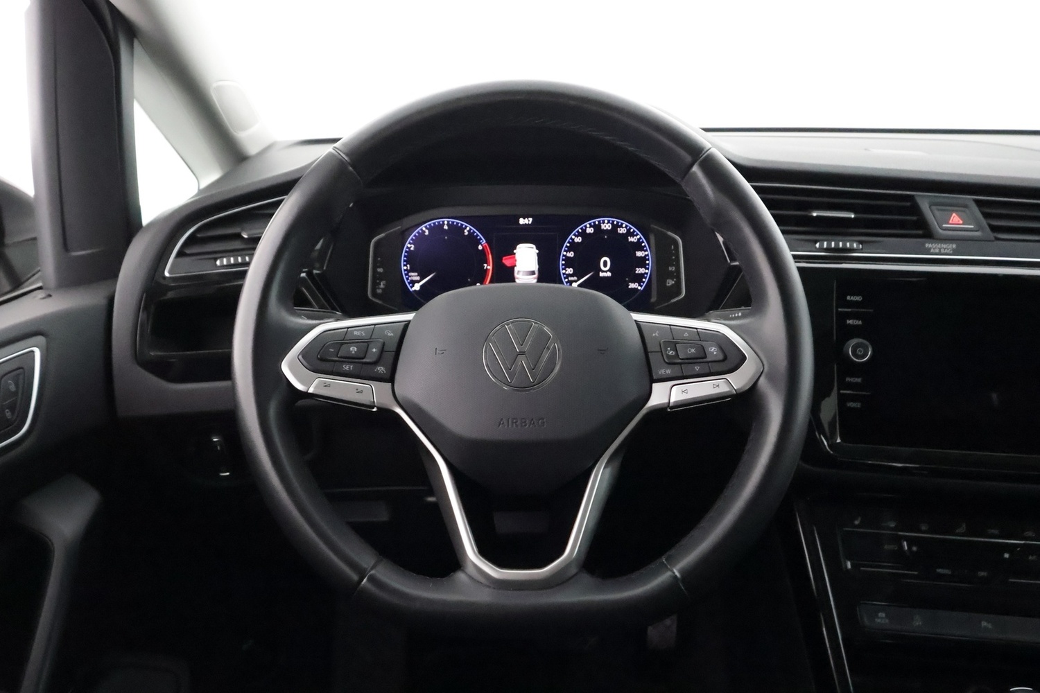 Volkswagen Touran vaihtoauto