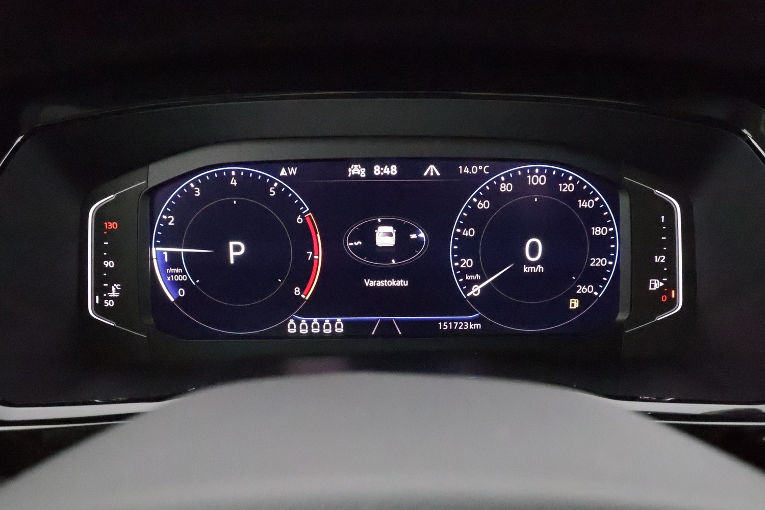 Volkswagen Touran vaihtoauto