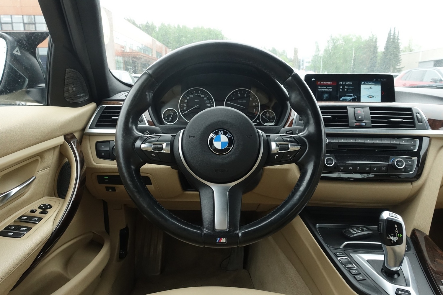 BMW 330 vaihtoauto