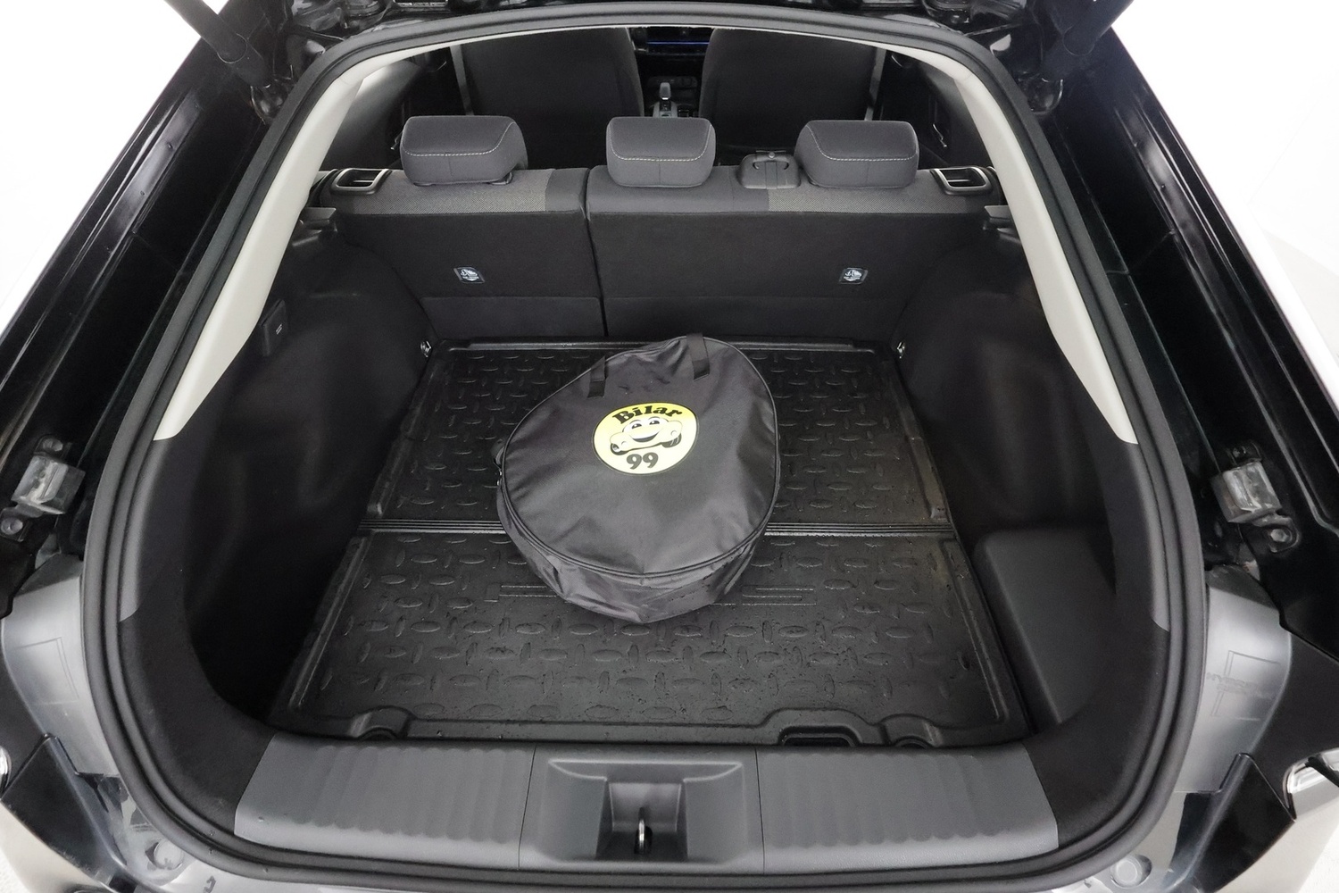 Toyota Prius Plug-in vaihtoauto