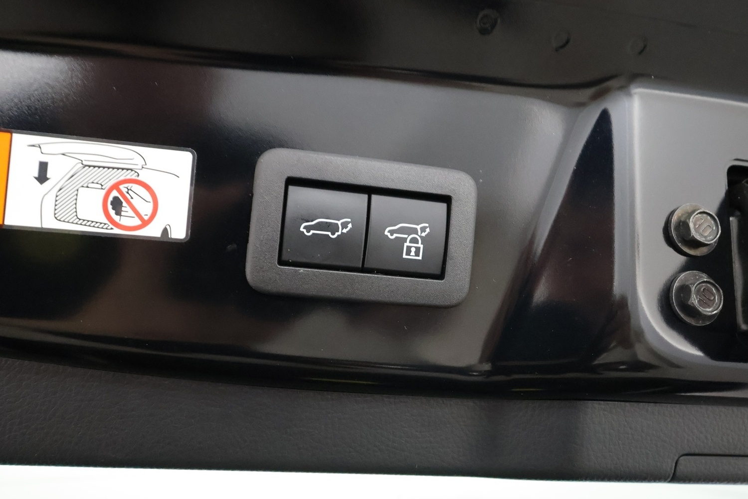 Toyota Prius Plug-in vaihtoauto