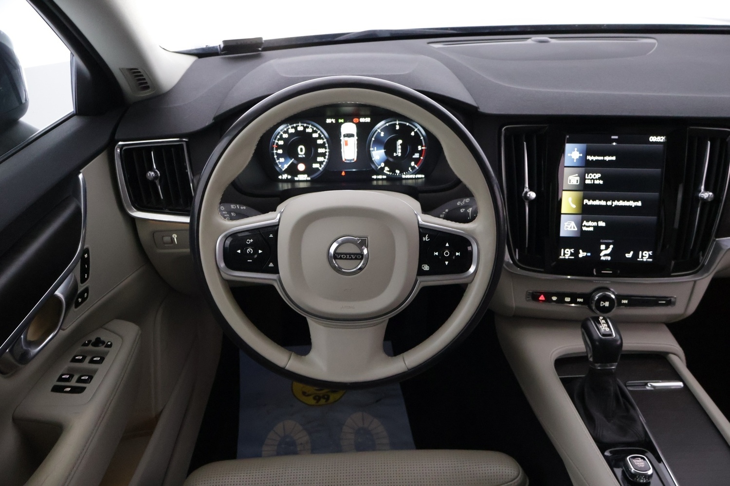 Volvo V90 Cross Country vaihtoauto