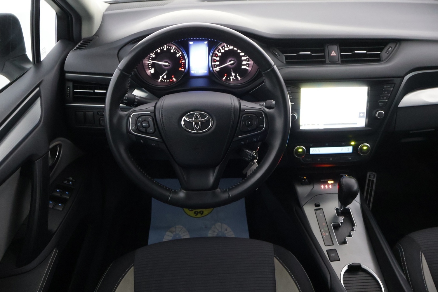 Toyota Avensis vaihtoauto