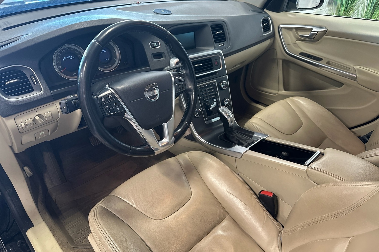 Volvo V60 vaihtoauto