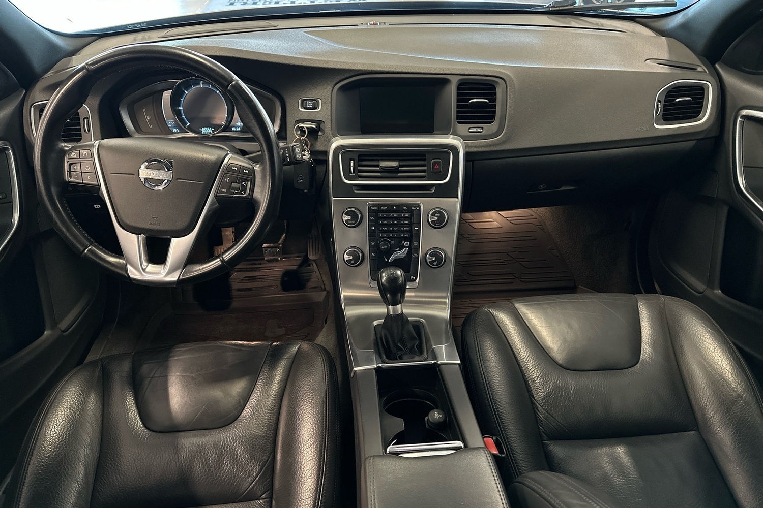 Volvo V60 vaihtoauto