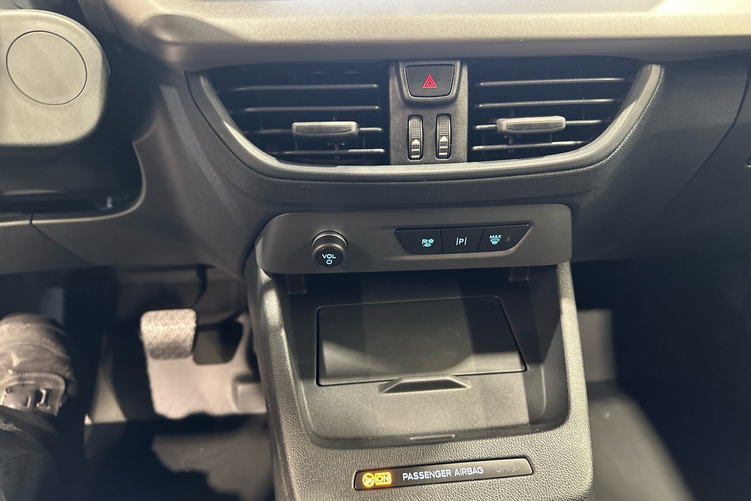Ford Transit Courier vaihtoauto