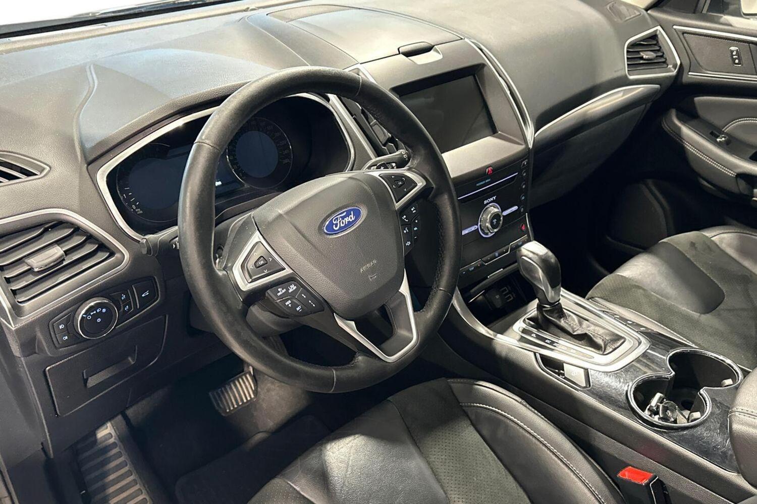 Ford S-MAX vaihtoauto