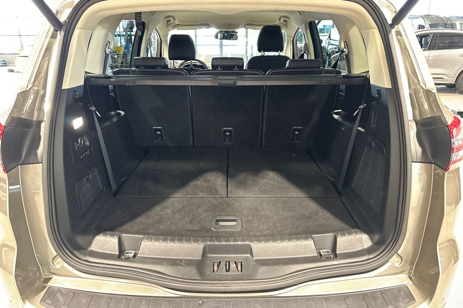Ford S-MAX vaihtoauto