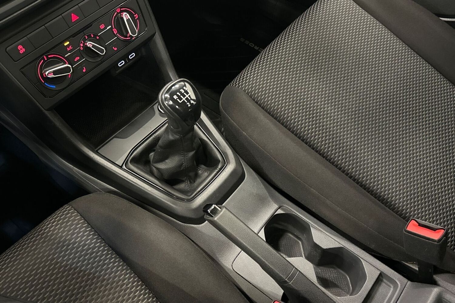 Volkswagen T-Cross vaihtoauto