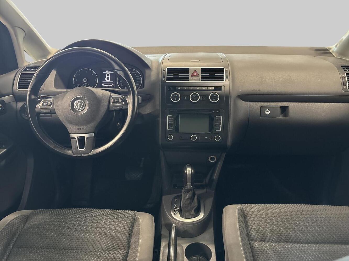 Volkswagen Touran vaihtoauto