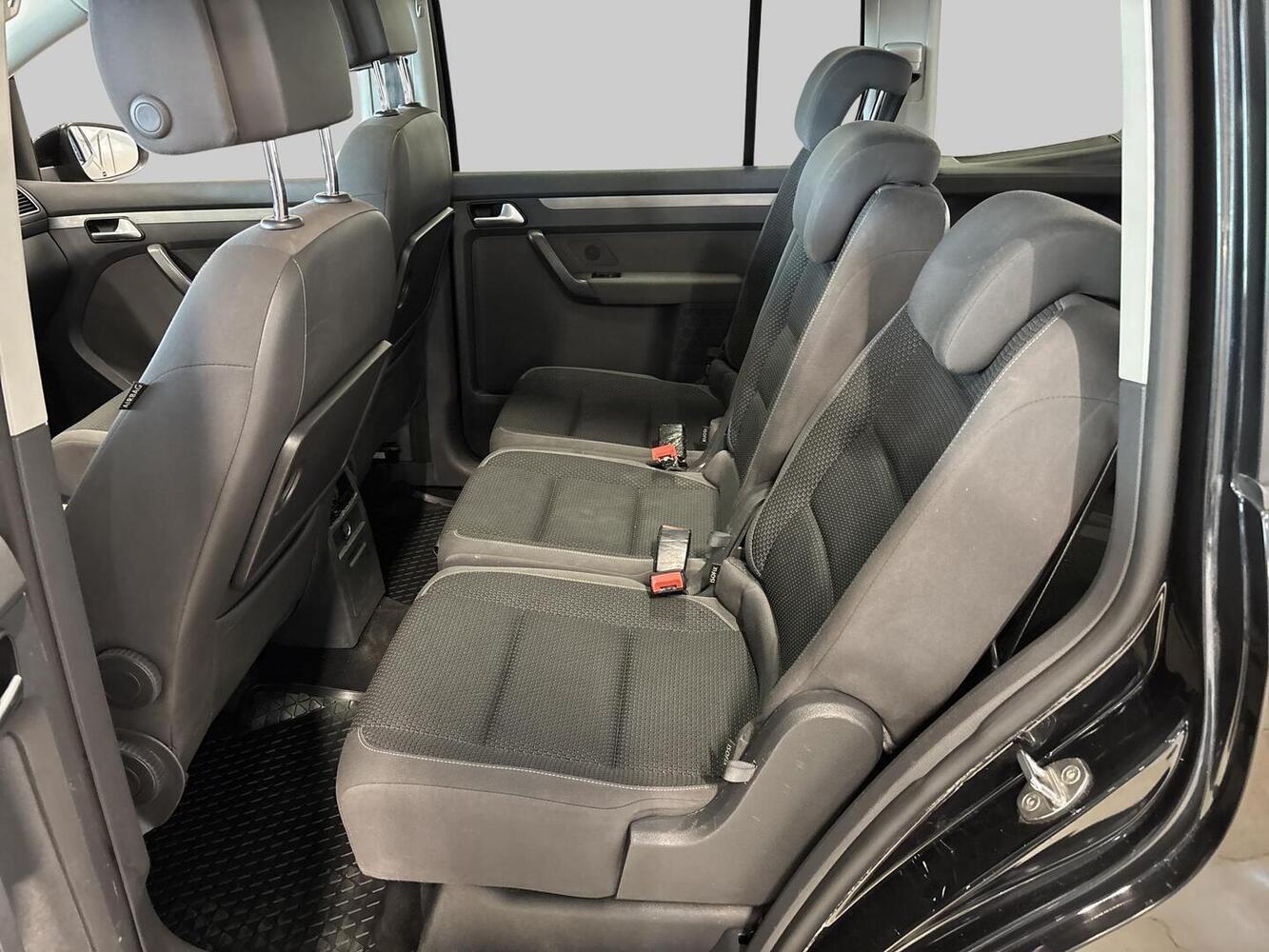 Volkswagen Touran vaihtoauto