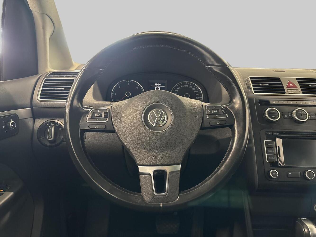 Volkswagen Touran vaihtoauto