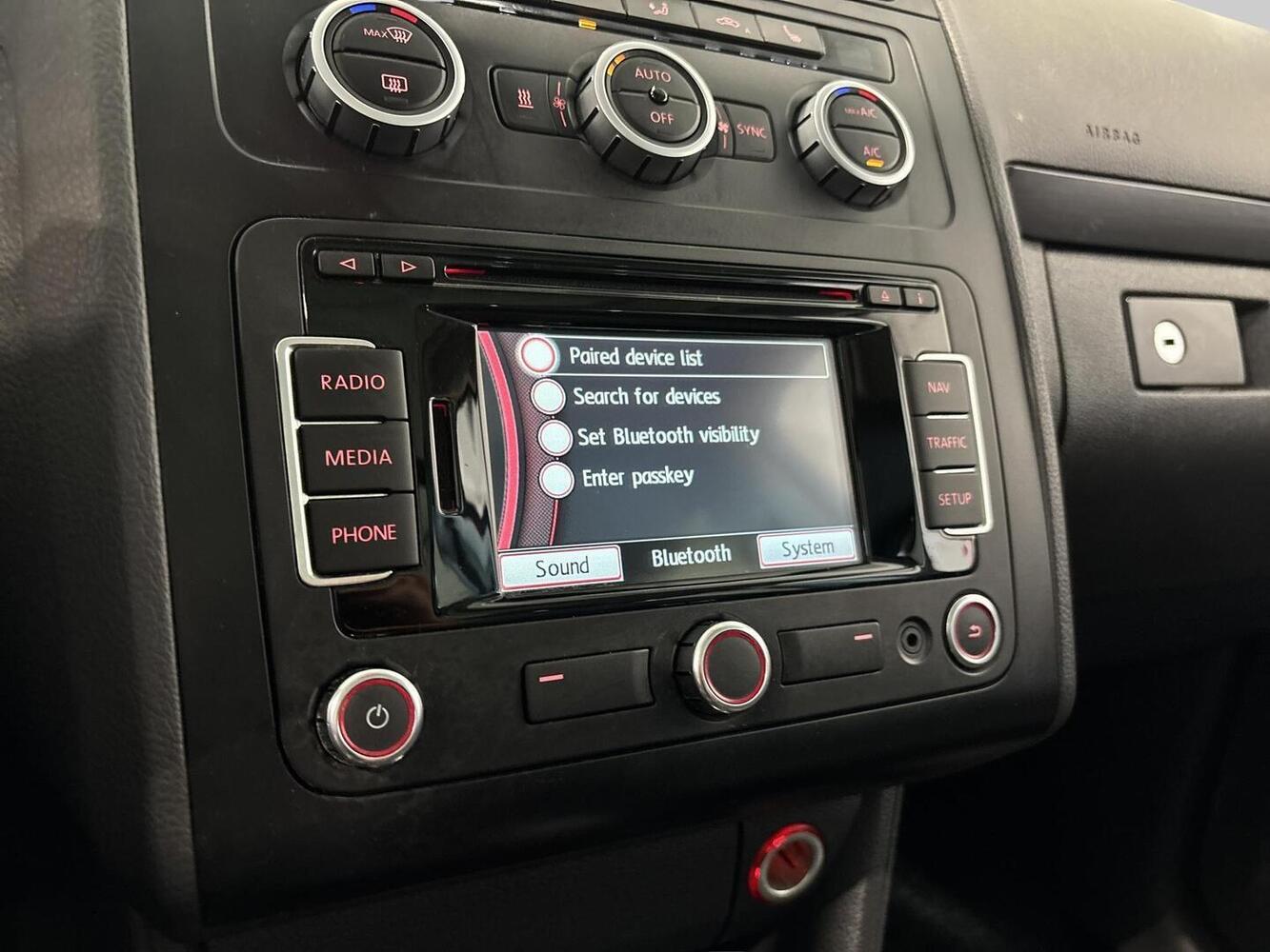 Volkswagen Touran vaihtoauto