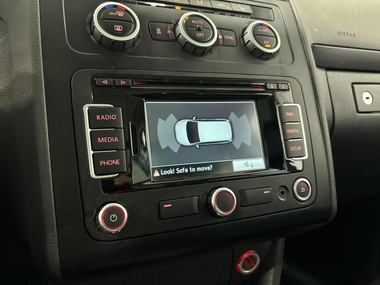 Volkswagen Touran vaihtoauto