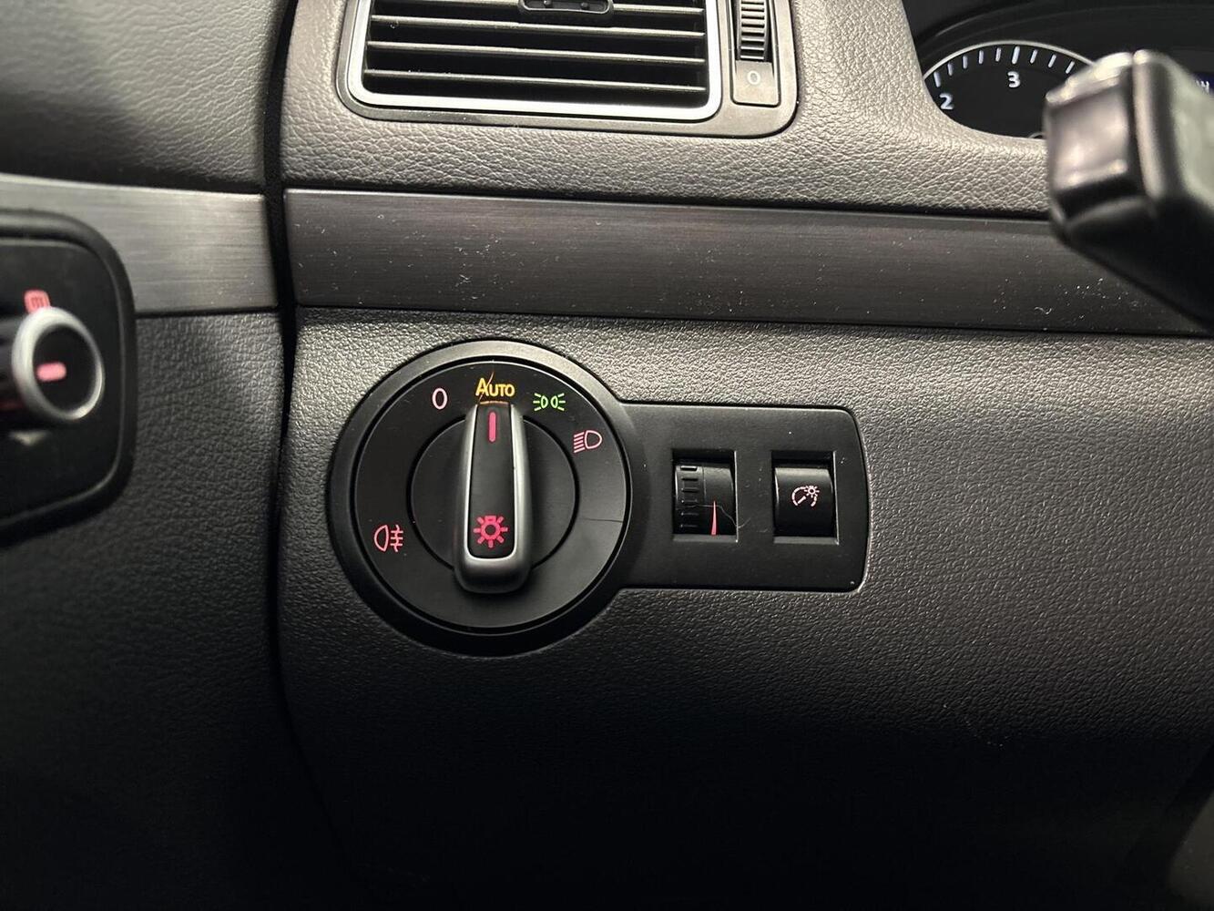 Volkswagen Touran vaihtoauto