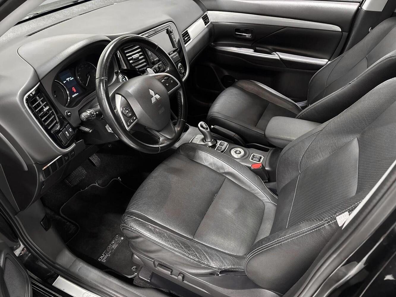 Mitsubishi Outlander PHEV vaihtoauto