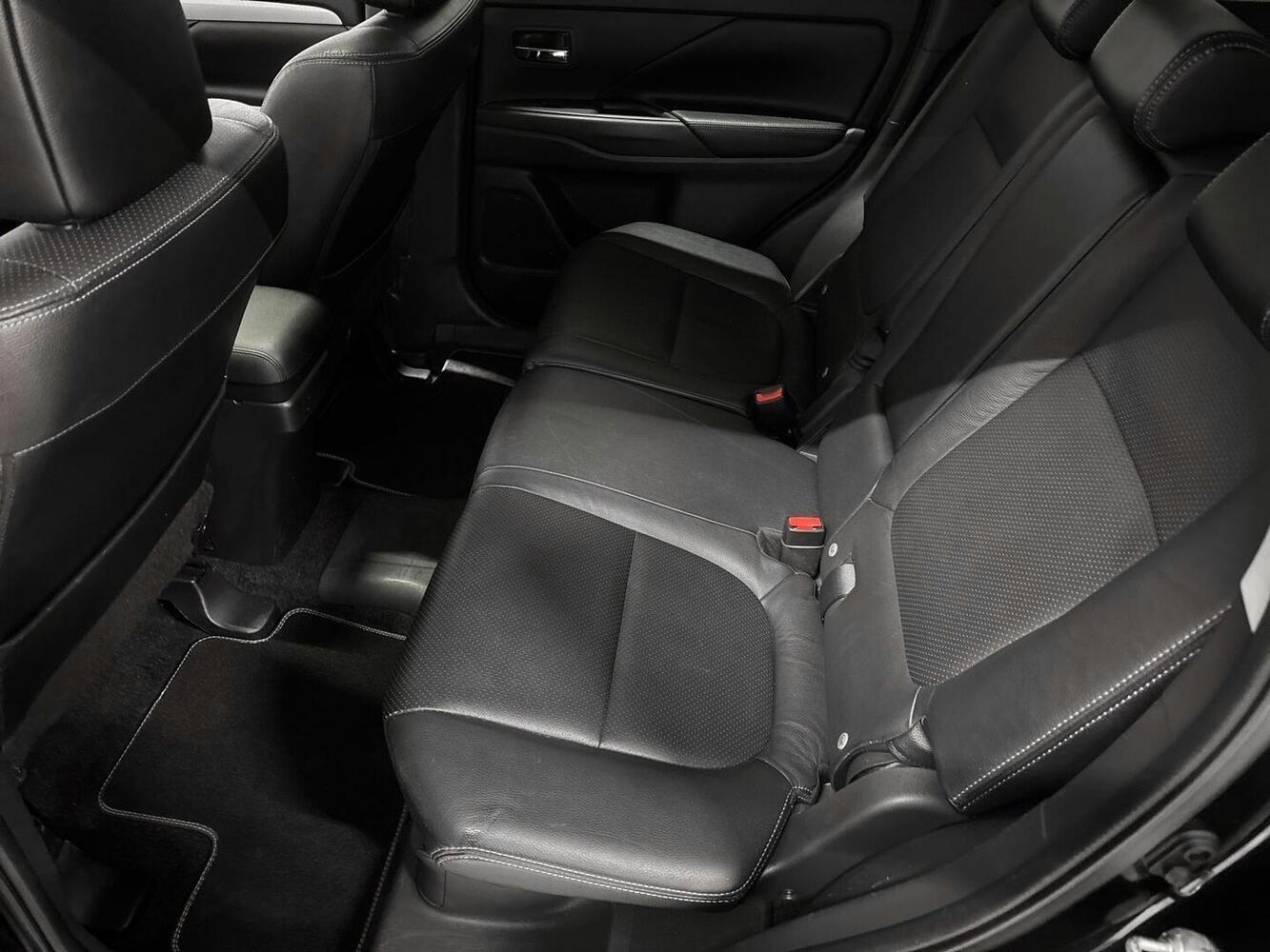 Mitsubishi Outlander PHEV vaihtoauto