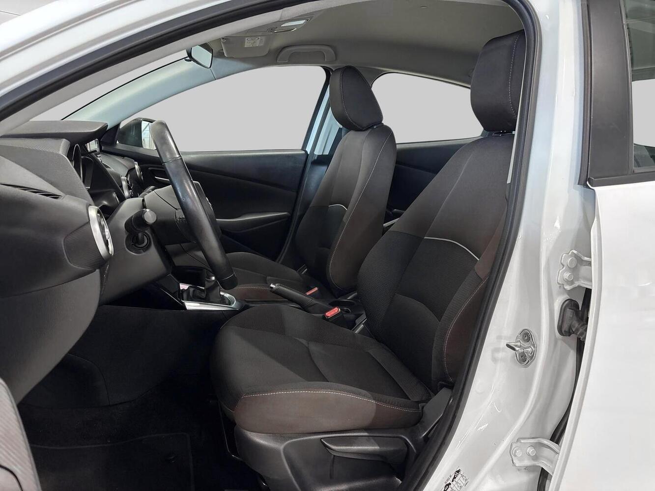 Mazda 2 vaihtoauto
