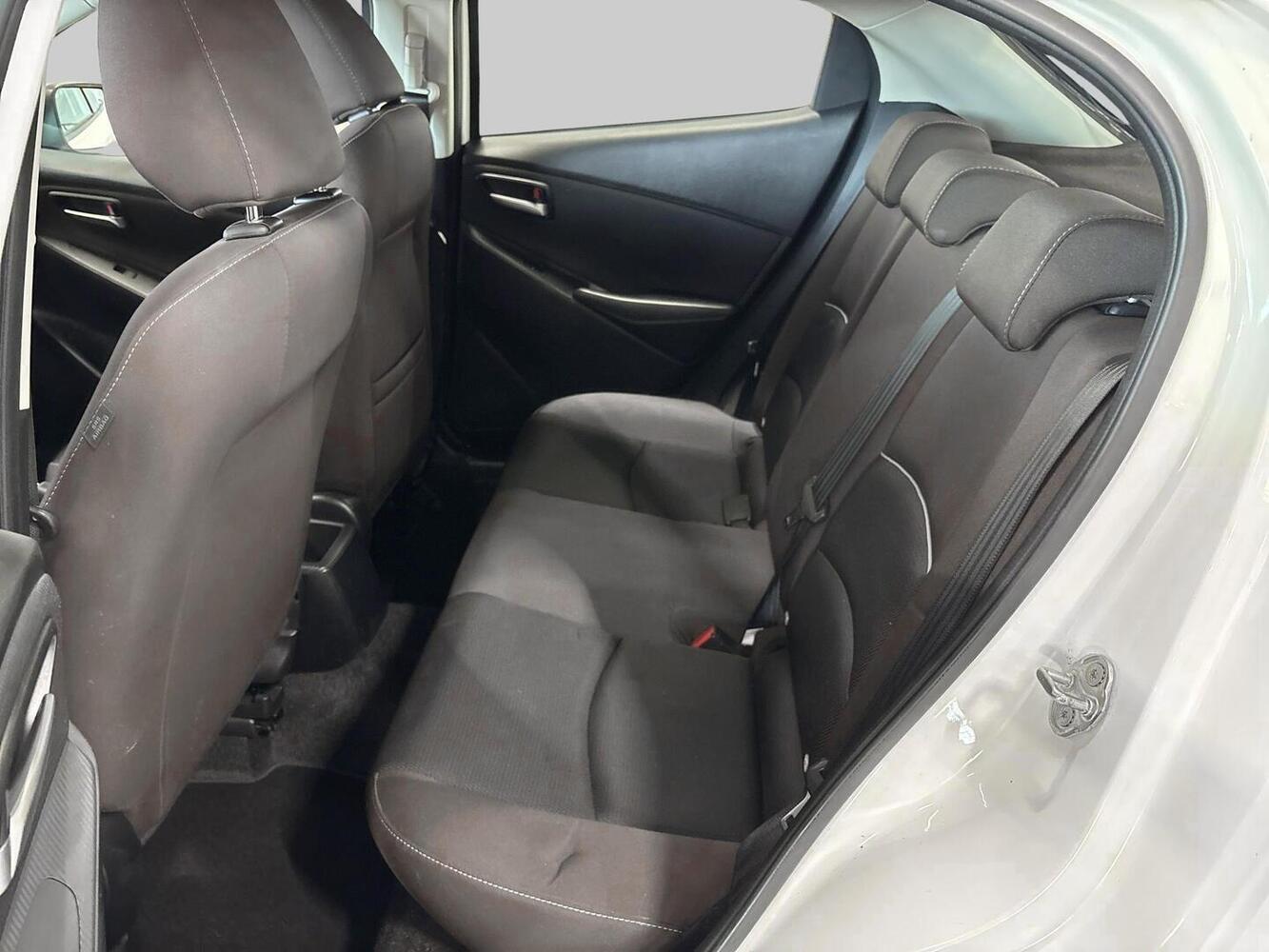 Mazda 2 vaihtoauto
