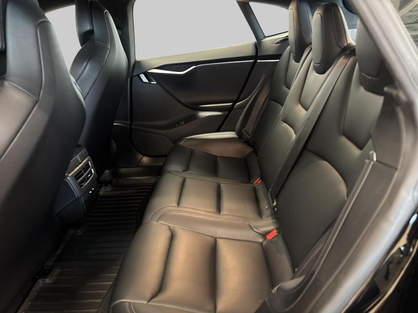 Tesla Model S vaihtoauto