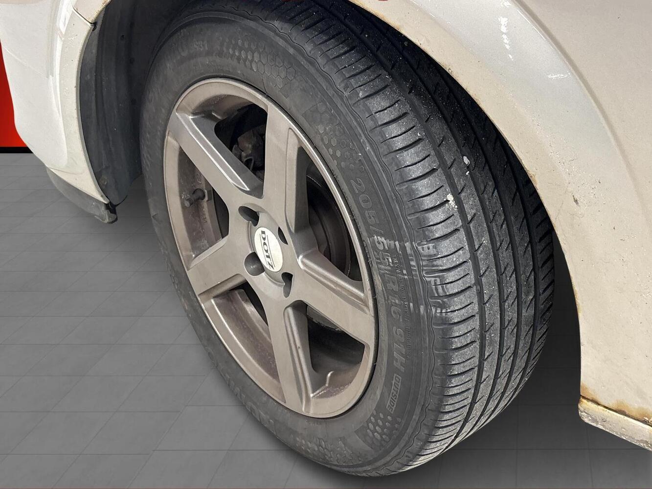 Opel Astra vaihtoauto