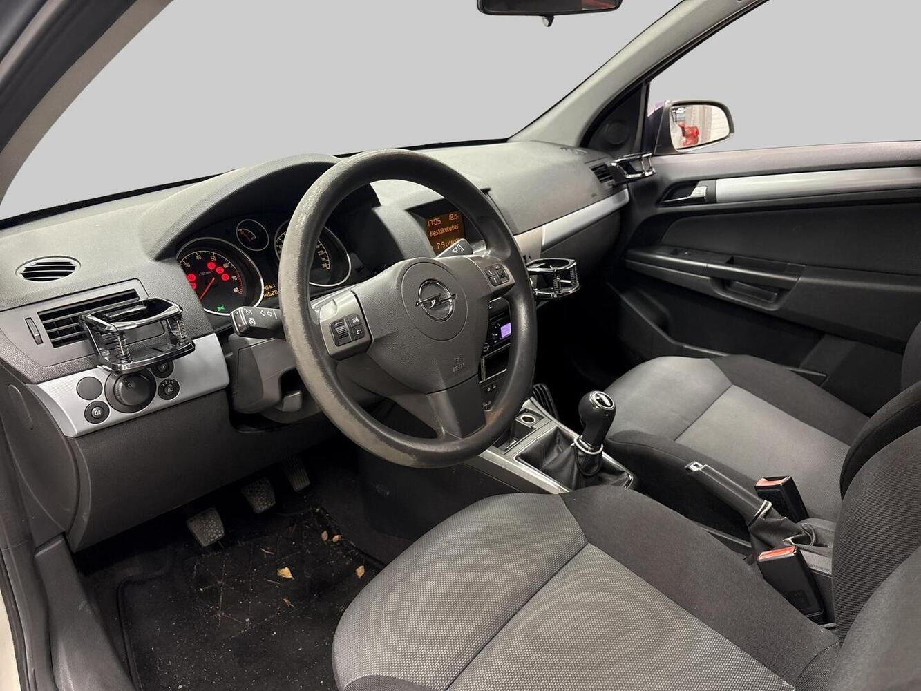 Opel Astra vaihtoauto