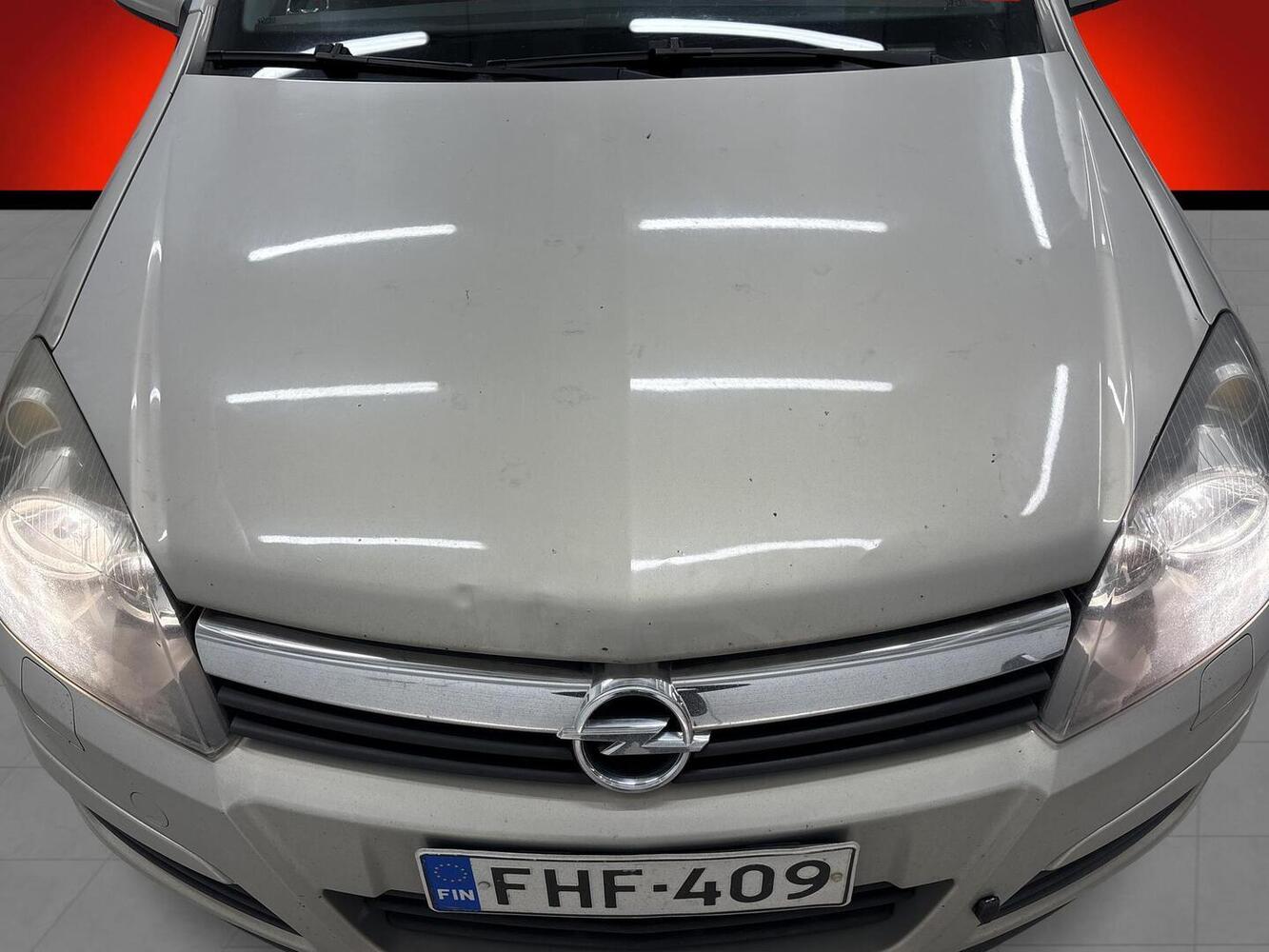 Opel Astra vaihtoauto