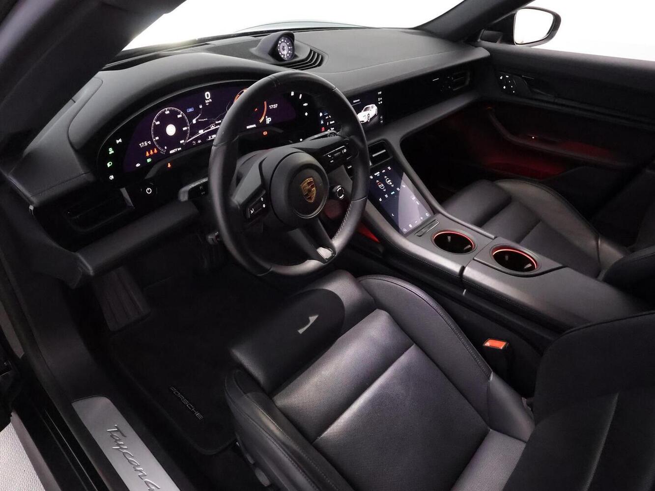 Porsche Taycan vaihtoauto