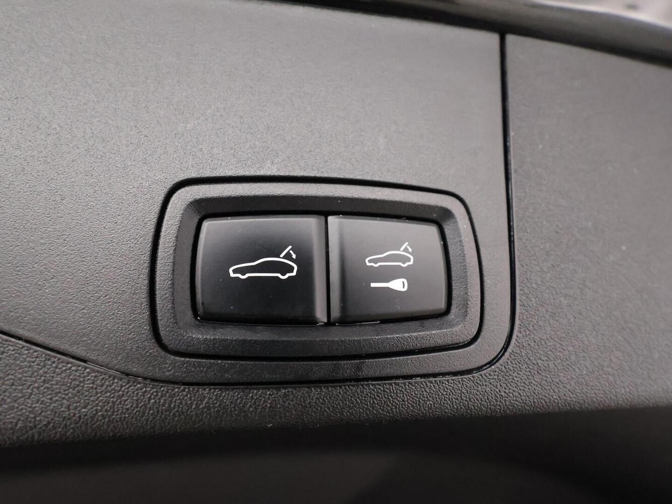 Porsche Taycan vaihtoauto