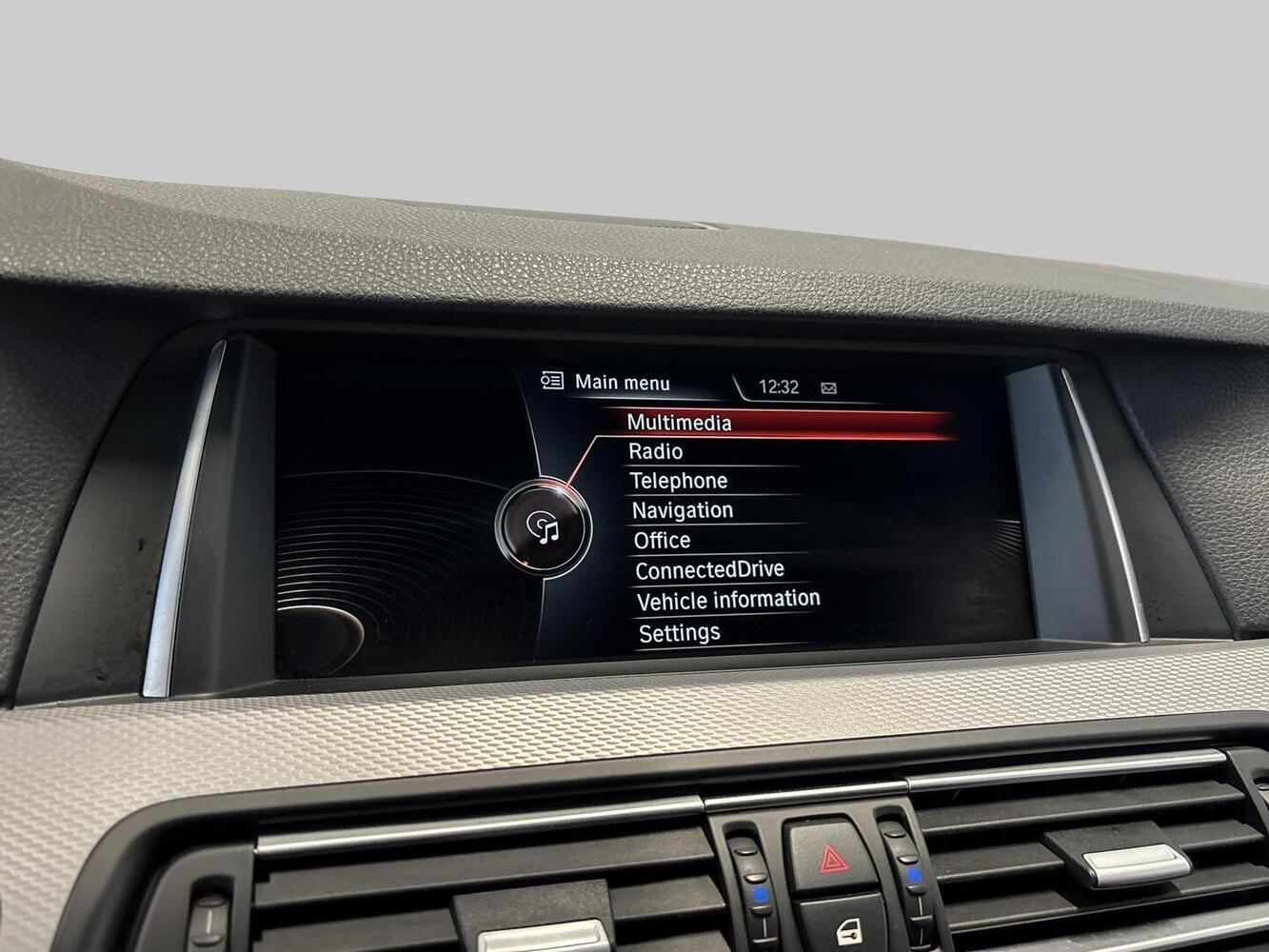 BMW M550d vaihtoauto