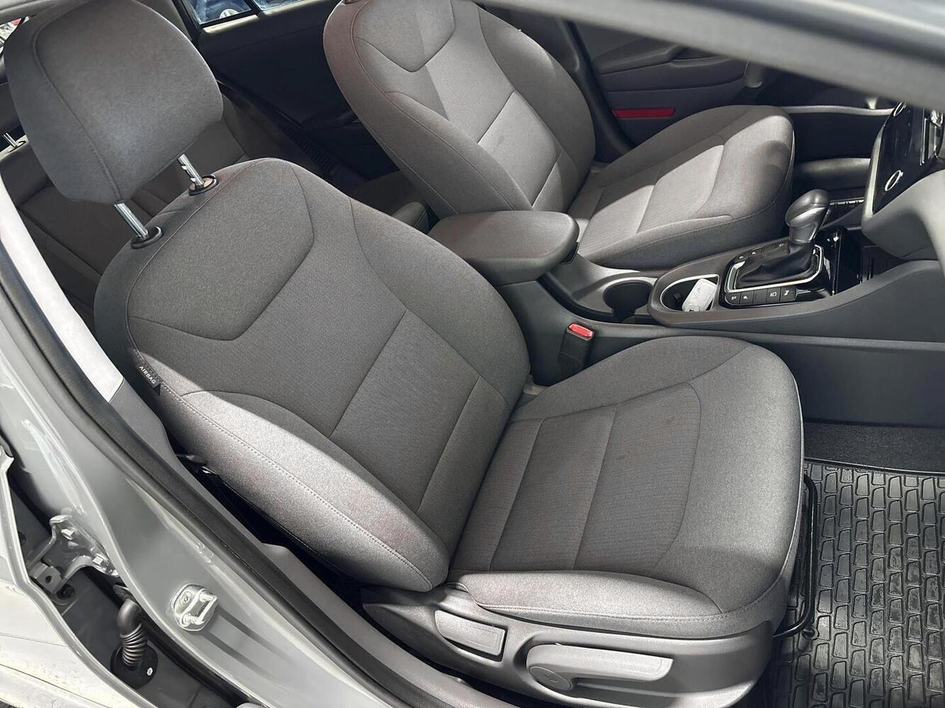 Hyundai IONIQ plug-in vaihtoauto