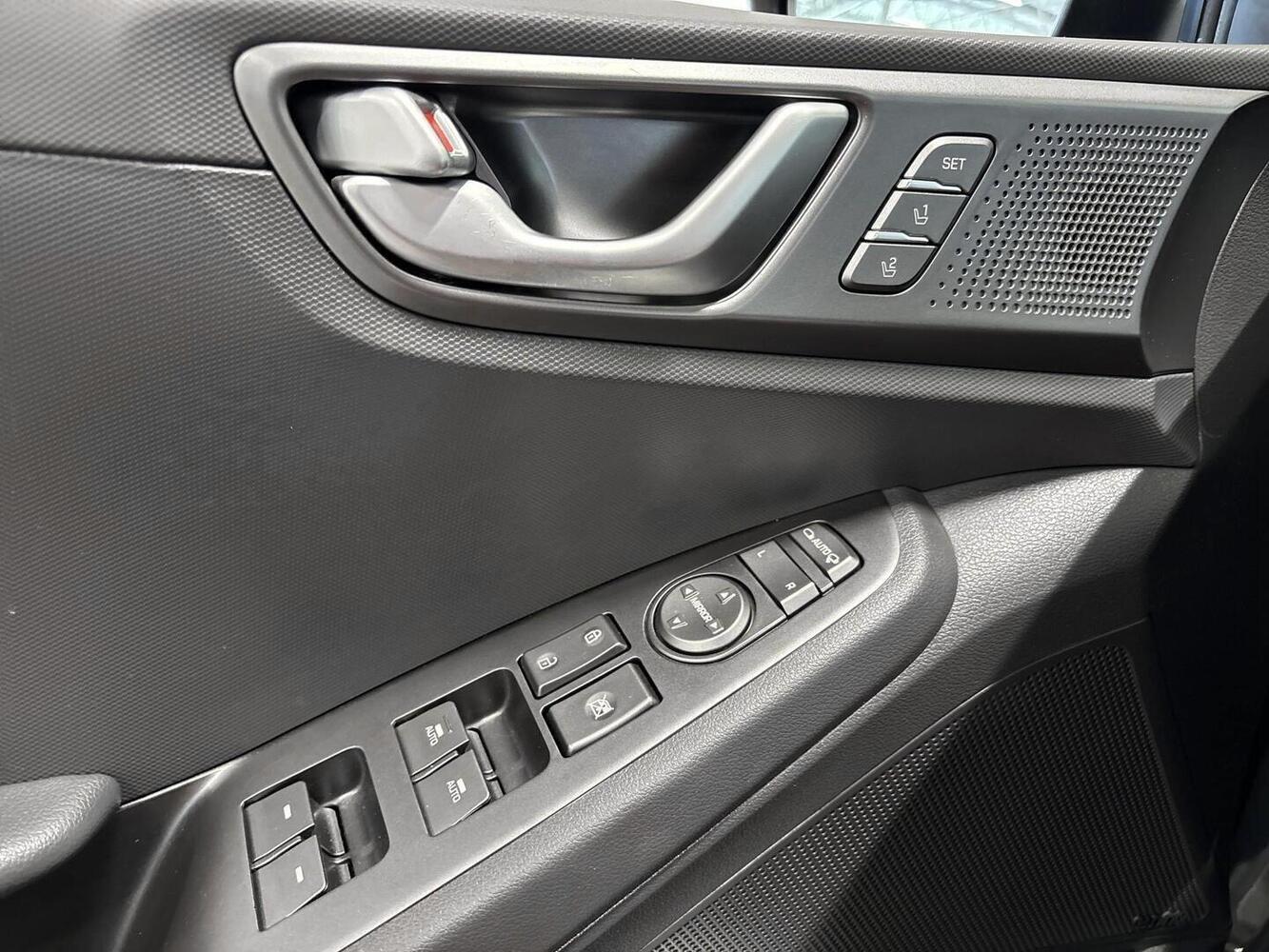 Hyundai IONIQ plug-in vaihtoauto