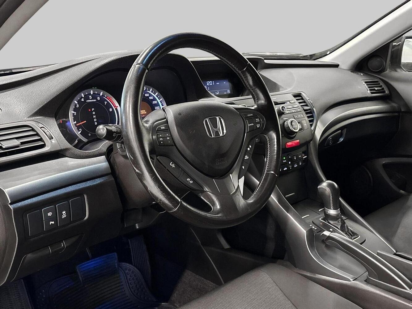 Honda Accord vaihtoauto
