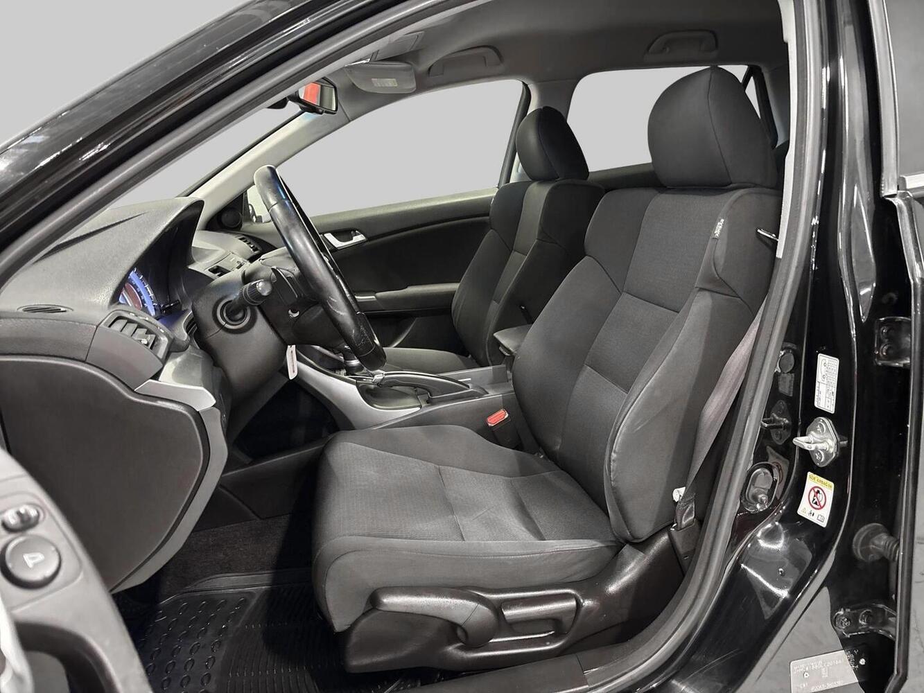 Honda Accord vaihtoauto