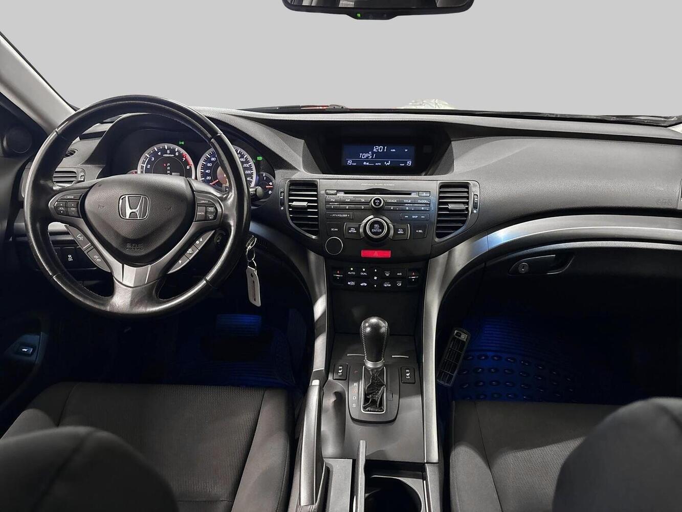 Honda Accord vaihtoauto