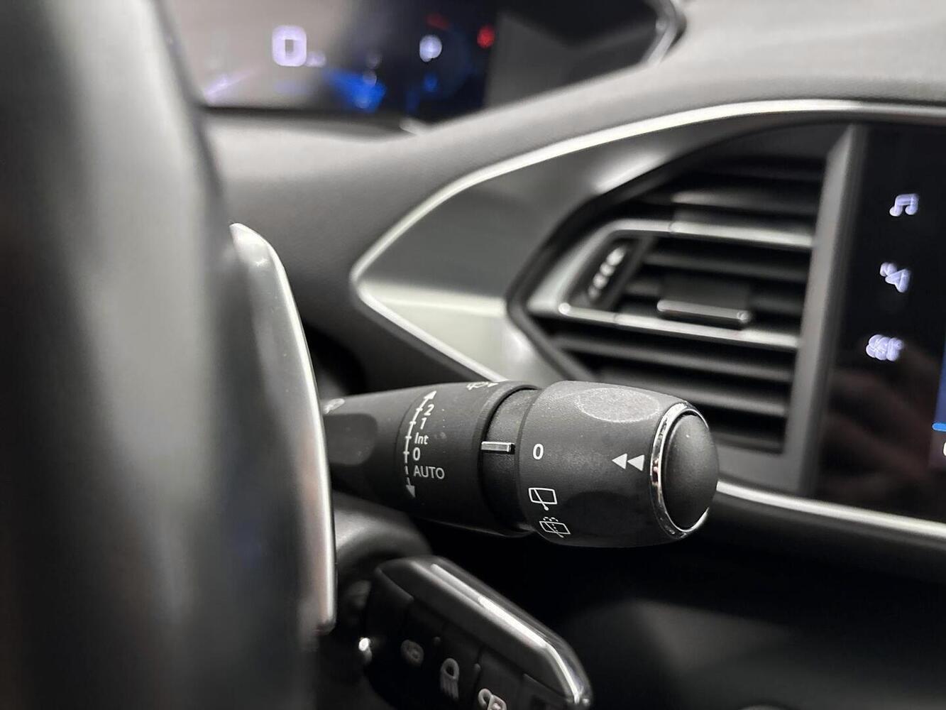 Peugeot 308 vaihtoauto