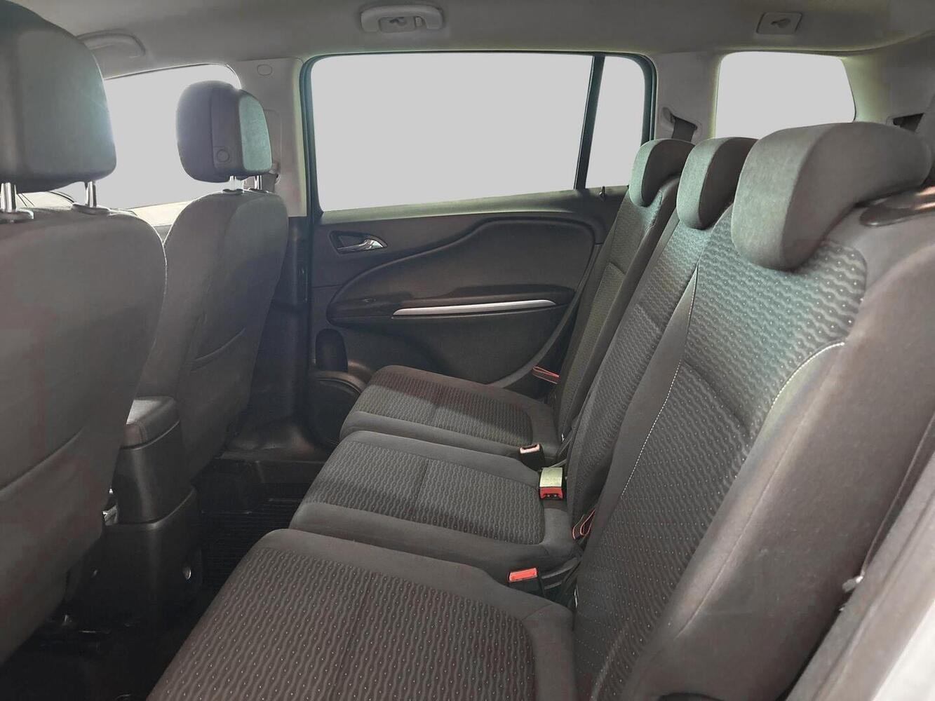 Opel Zafira Tourer vaihtoauto