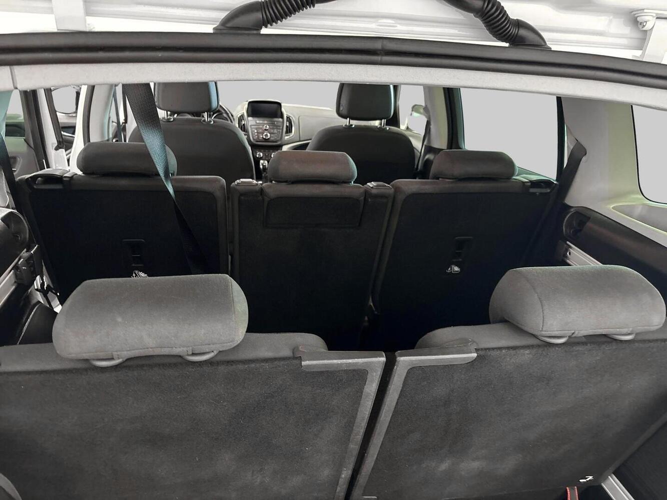 Opel Zafira Tourer vaihtoauto