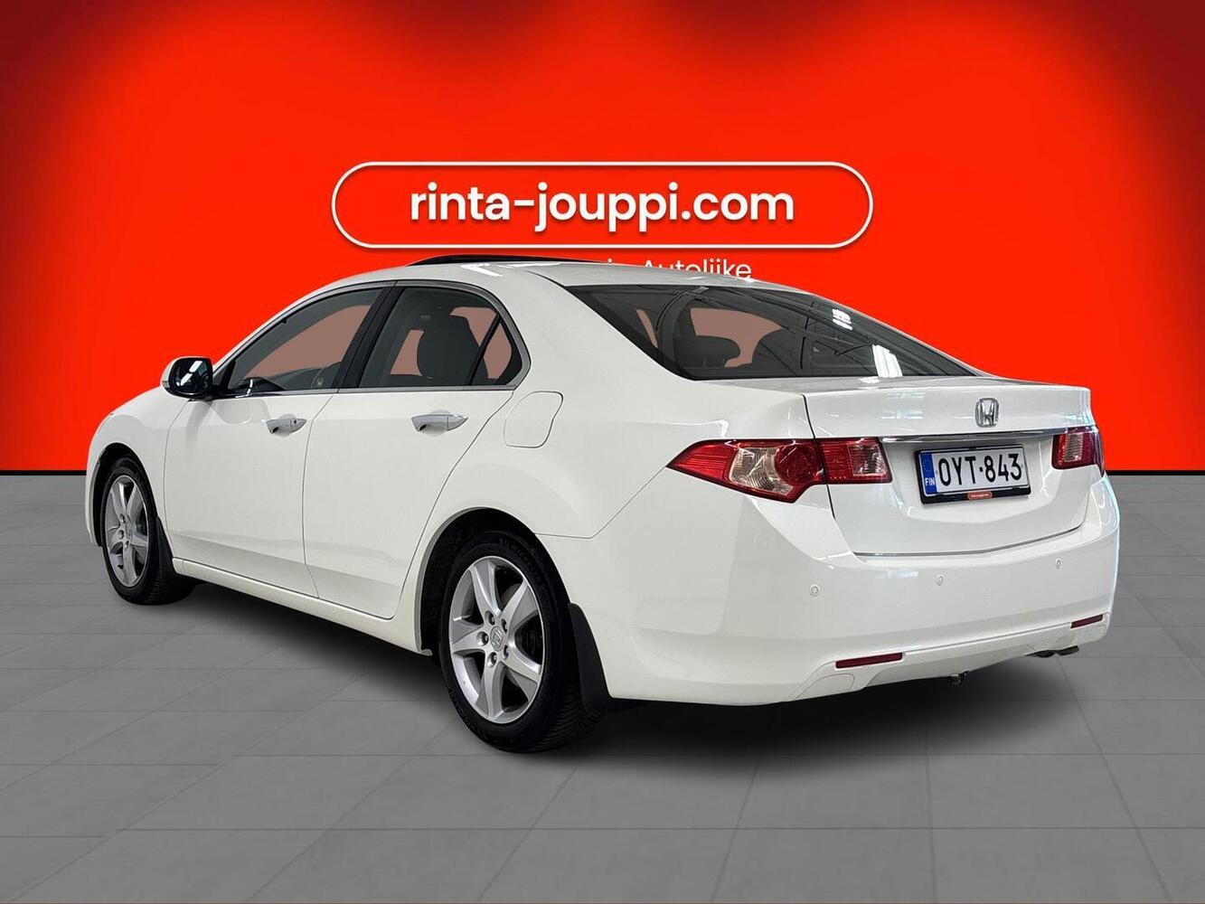 Honda Accord vaihtoauto